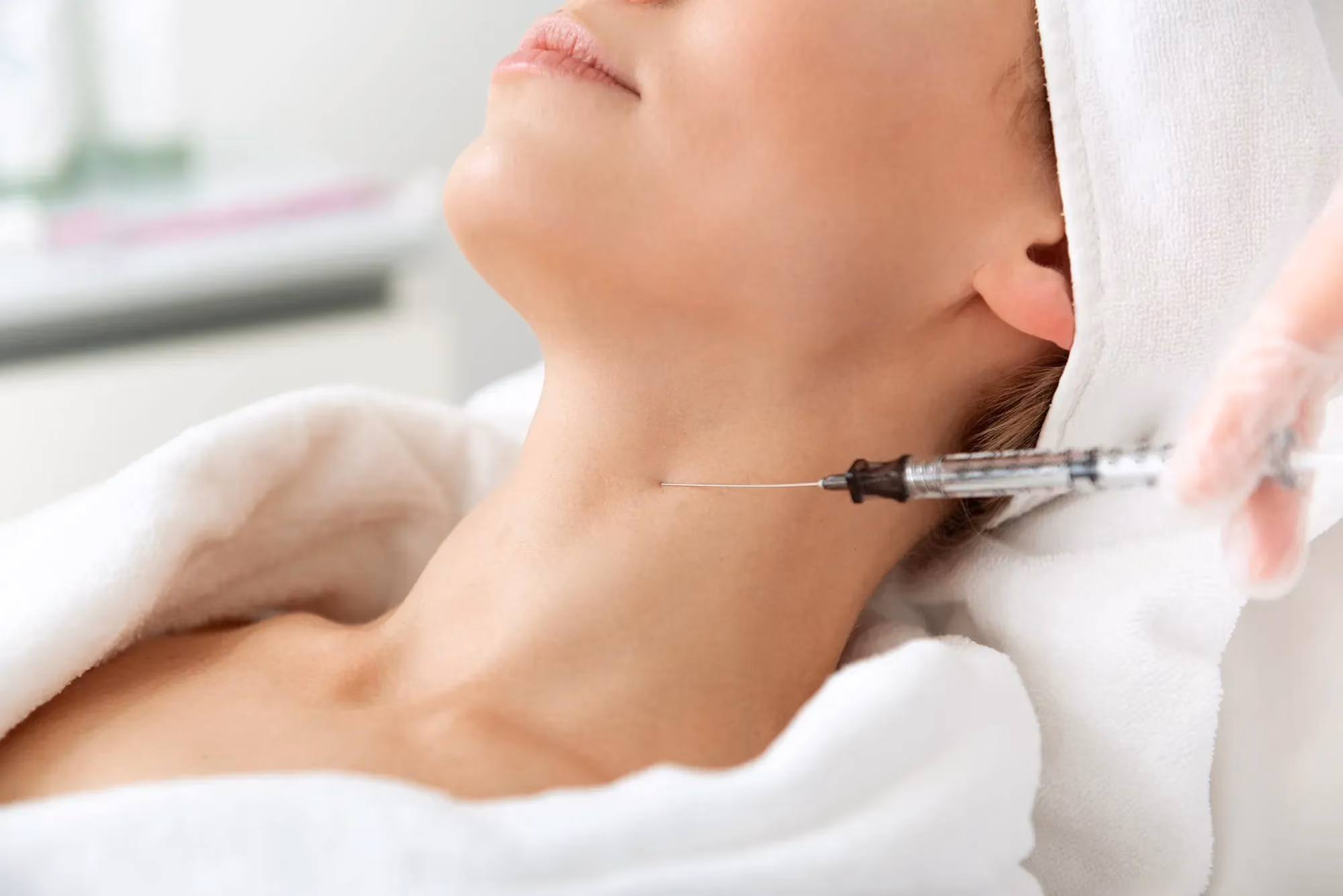 Nefertiti Neck Lift